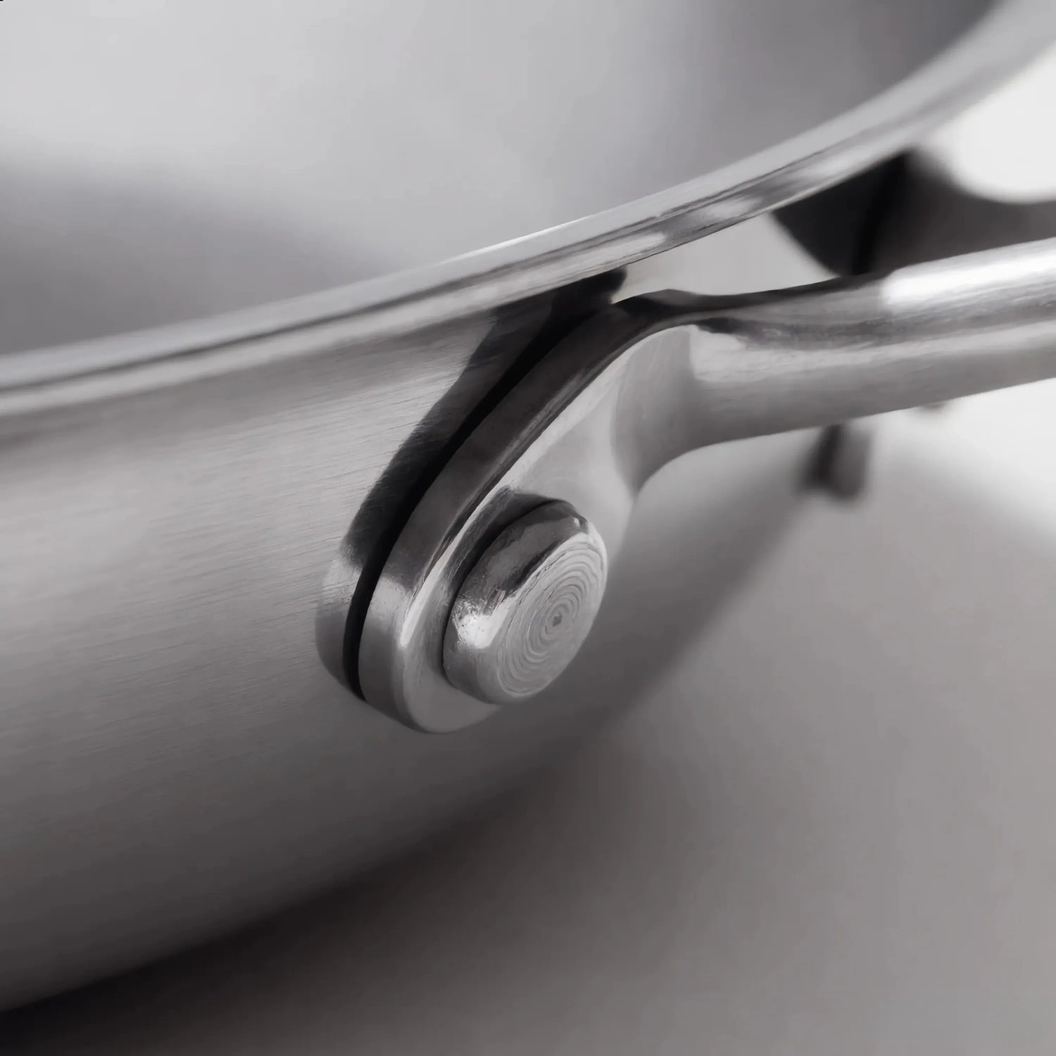 Essenza – la poêle en inox essentielle – 20 cm
